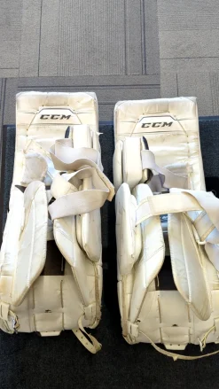 Used CCM AXIS 1.9 +1 LEG PADS Goalie Leg Pads Senior White 31