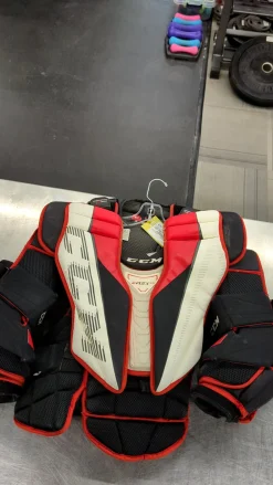 Used CCM EFLEX 5.9 GOALIE CHEST Inter Body Armor SM