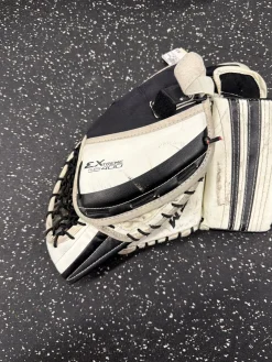 Used CCM EXTREME FLEX 400 Youth Goalie Catcher Black
