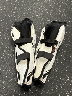 Used CCM LTP Junior Shin Guards White 12