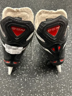 Used CCM RBZ Intermediate Hockey Skate Intermediate 5.0