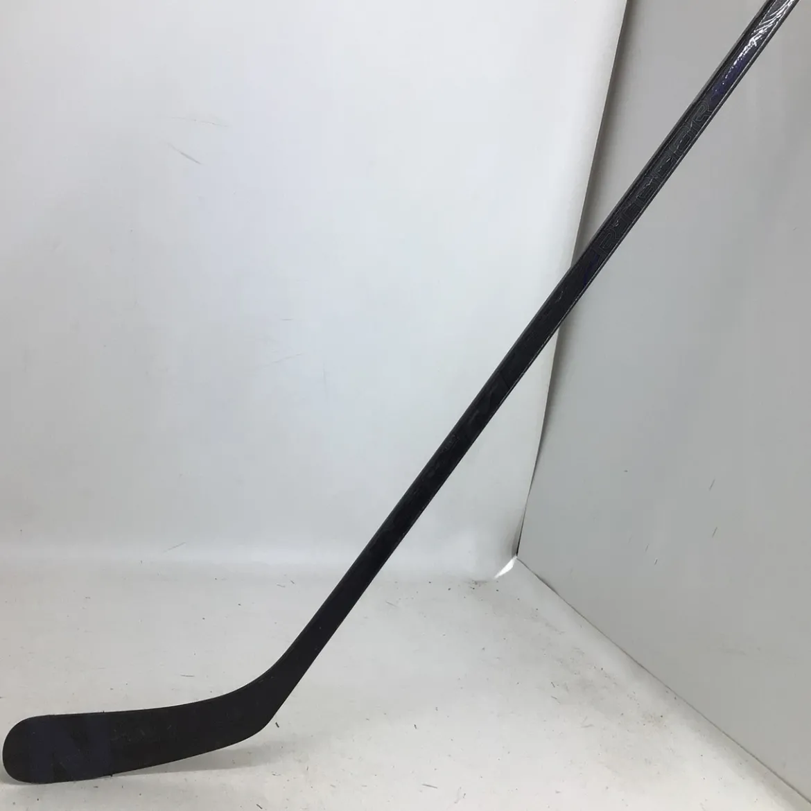 Used CCM RIBCOR TRIGGER 7 40 FLEX P29 RH STICK Junior One Piece Right 40 Flex