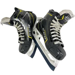 Used CCM SUPER TACKS 9380 Goalie Skate Junior 3D