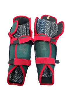 Used CCM SUPRA Senior Shin Guards None 18