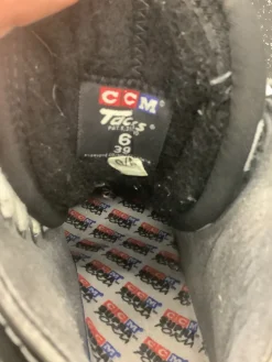 Used CCM TACKS 852 Intermediate Goalie Skate Intermediate 6.0