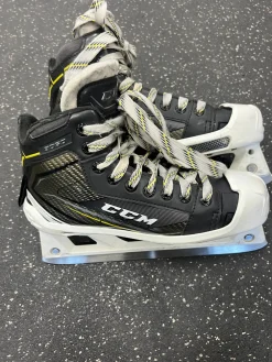 Used CCM TACKS 9060 Junior Goalie Skate Junior 05