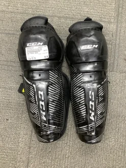 Used CCM TACKS 9550 Junior Shin Guards Black 10"