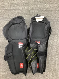 Used CCM TACKS 9550 Junior Shin Guards Black 10"