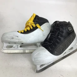 Used CCM TACKS 852 SR 7D GOALIE SKATE Senior Goalie Skate Senior 7