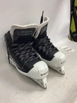 Used CCM TACKS 9060 Youth Goalie Skate Youth 13.5