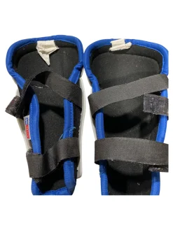 Used CCM TACKS 452 Youth Shin Guards White 8