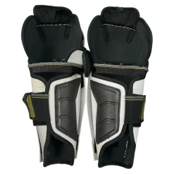 Used CCM TACKS CLASSIC PRO Junior Shin Guards White 12