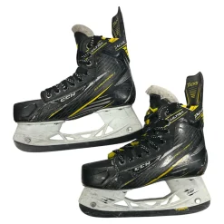 Used CCM TACKS ULTRA Intermediate Hockey Skate Intermediate 4.0