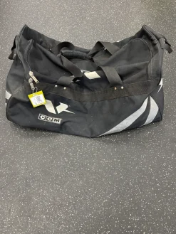 Used CCM V04 CARRY BAG 30 Jr Hockey Carry Black