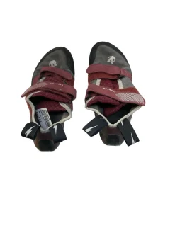 Used Climbing Shoes Senior 6.5