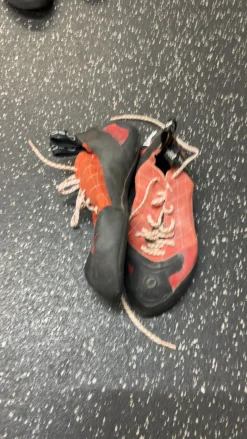 Used Climbing Shoes Senior 10