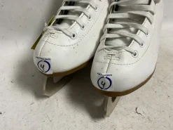 Used DBX Figure Skates White Junior 04