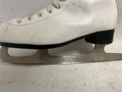 Used DBX Girls Figure Skate White Junior 03