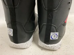 Used DC Shoes YOUTH SCOUT Boys Snowboard Boots Black And Red Junior 03
