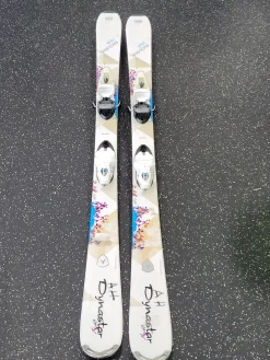 Used Dynastar 146 Girls DH Ski/Binding White 142 cm