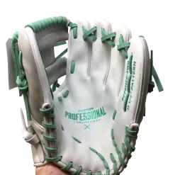 Used Easton PRO COLLECTION PCFP1150-2WG RH Throw Fastpitch Gloves White 11 1/2" NEVER USED