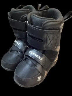 Used Element THE 5E Boys Snowboard Boots Black Youth 13.0