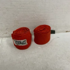Used Everlast Boxing Accessory Red