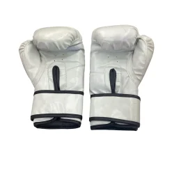 Used Everlast Boxing Gloves White S/M
