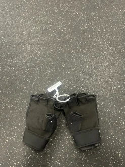 Used Everlast CORE EVERSTRIKE Martial Arts Hand Pads Black LG
