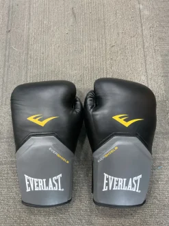 Used Everlast EVERSHIELD Boxing Gloves Black Senior