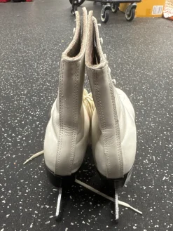Used FIGURE SKATE WomensFigure Skate White Senior 8