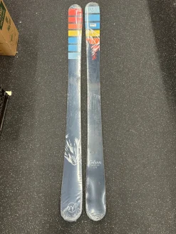 Used GILSON Mens Skis Only None 179 cm