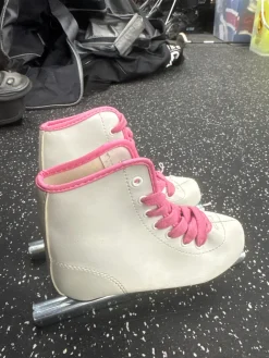 Used Girls Figure Skate White Youth 11.0