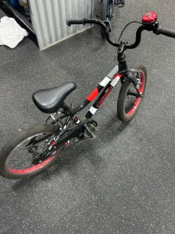 Used GUARDIAN ETHOS Hybrid/City Bike Boys Red 16