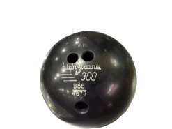 Used HIGH SCORE 300 B88-4877 BLACK 9LB BALL Bowling Ball
