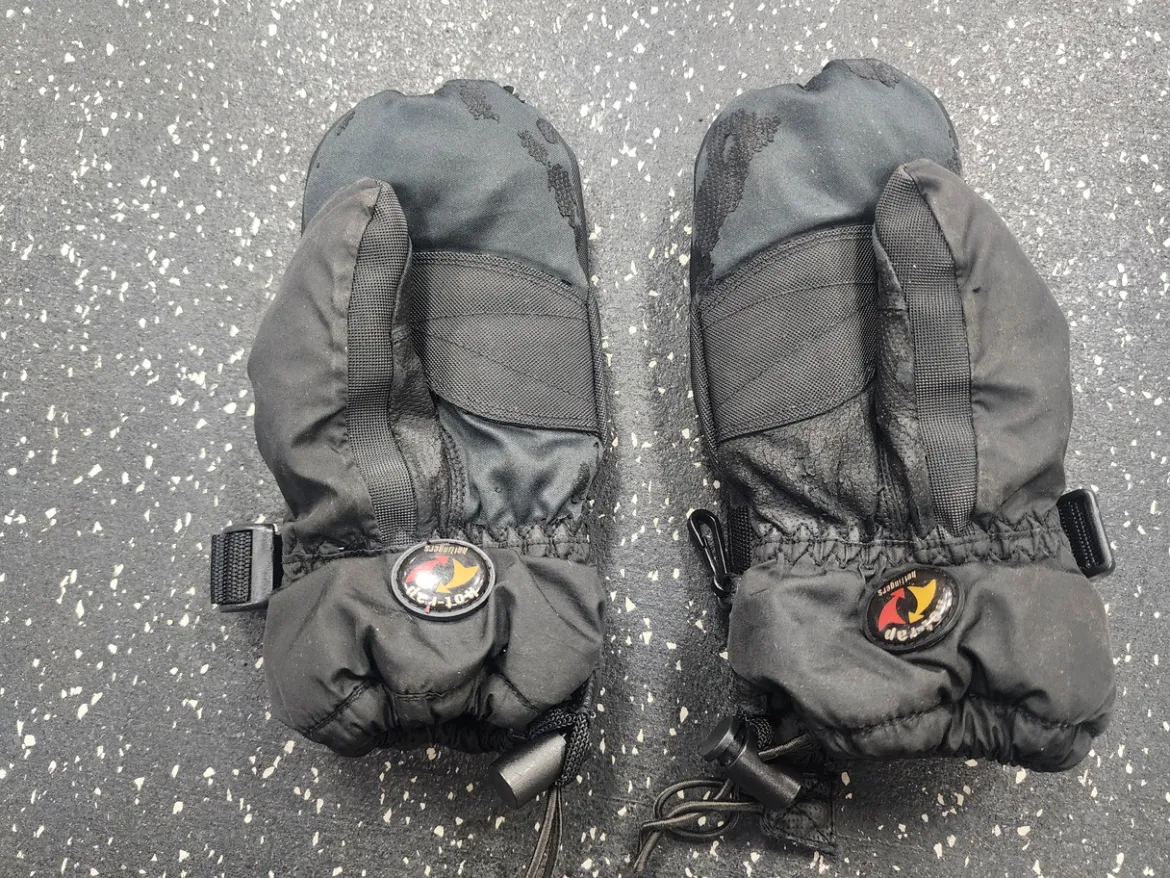 Used HOTFINGERS Snowboard Gloves / Mitt