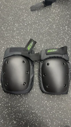Used Inline Protective Set Black Senior