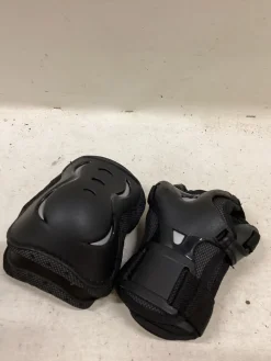 Used Inline Protective Set Black MD
