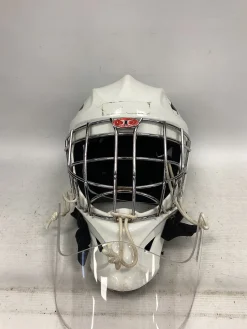 Used Itech GOALIE HELMET Senior Goalie Helmet/Mask White One Size