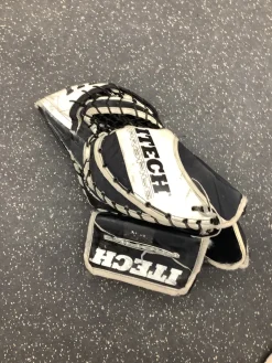 Used ITECH PTOFILE Street Goalie Catcher Sr White LG