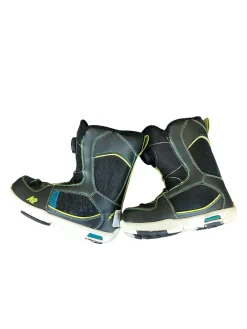 Used K2 MINITURBO Boys Snowboard Boots Black Junior 01