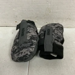 Used Kombi Outerwear Boys Gloves Black SM