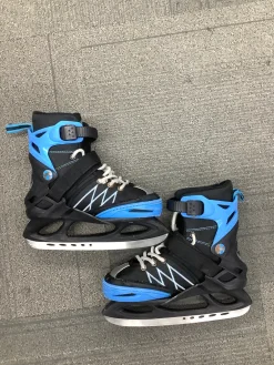 Used Lake Placid ADJ 11-2 Boys Softboot Skate Black Adjustable