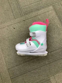 Used Lake Placid ADJ 11-13 Girls Softboot Skate White Adjustable
