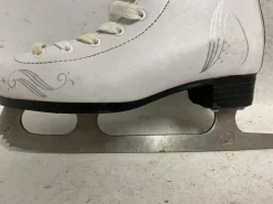 Used Lake Placid Girls Figure Skate White Junior 02