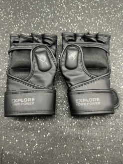 Used LIBERLUPUS Martial Arts Gloves Black SM
