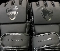 Used Martial Arts Gloves Black S/M