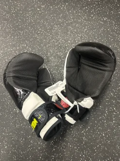 Used Martial Arts Gloves Black Senior