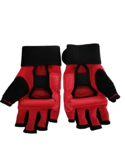 Used Martial Arts Gloves Red SM