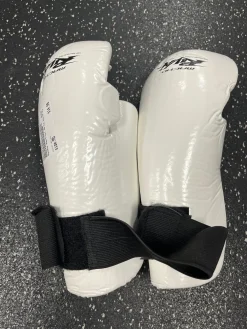 Used Martial Arts Hand Pads White MD